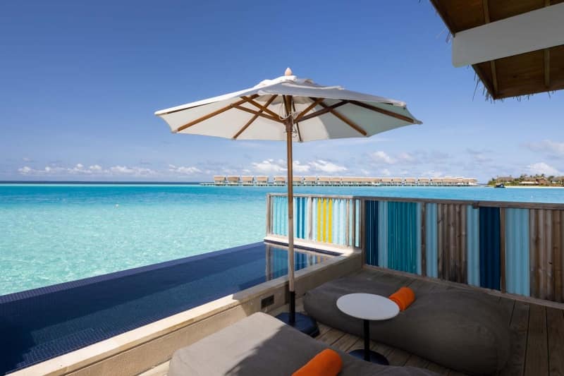 DIAMOND OVERWATER POOL VILLA
