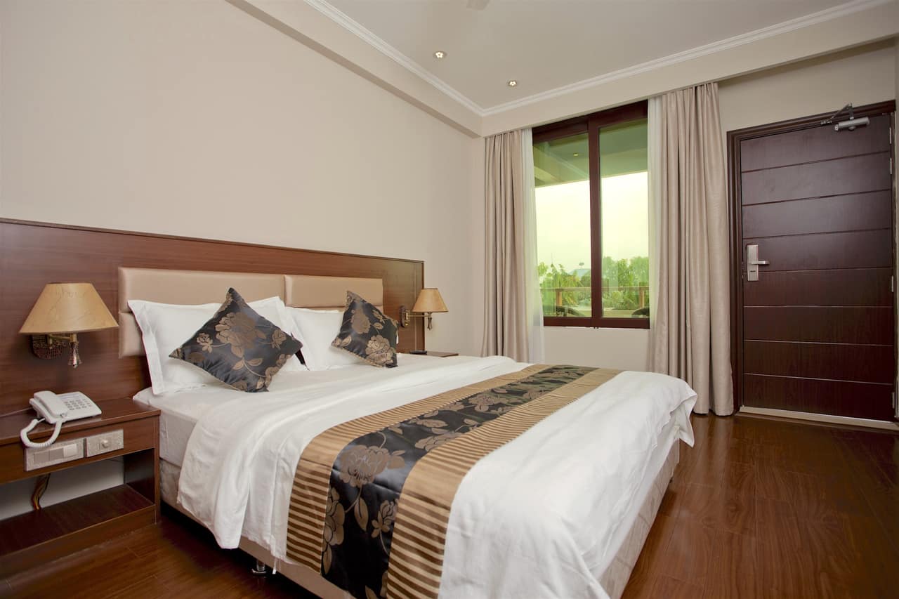 Deluxe Double Room with Balcony and City View